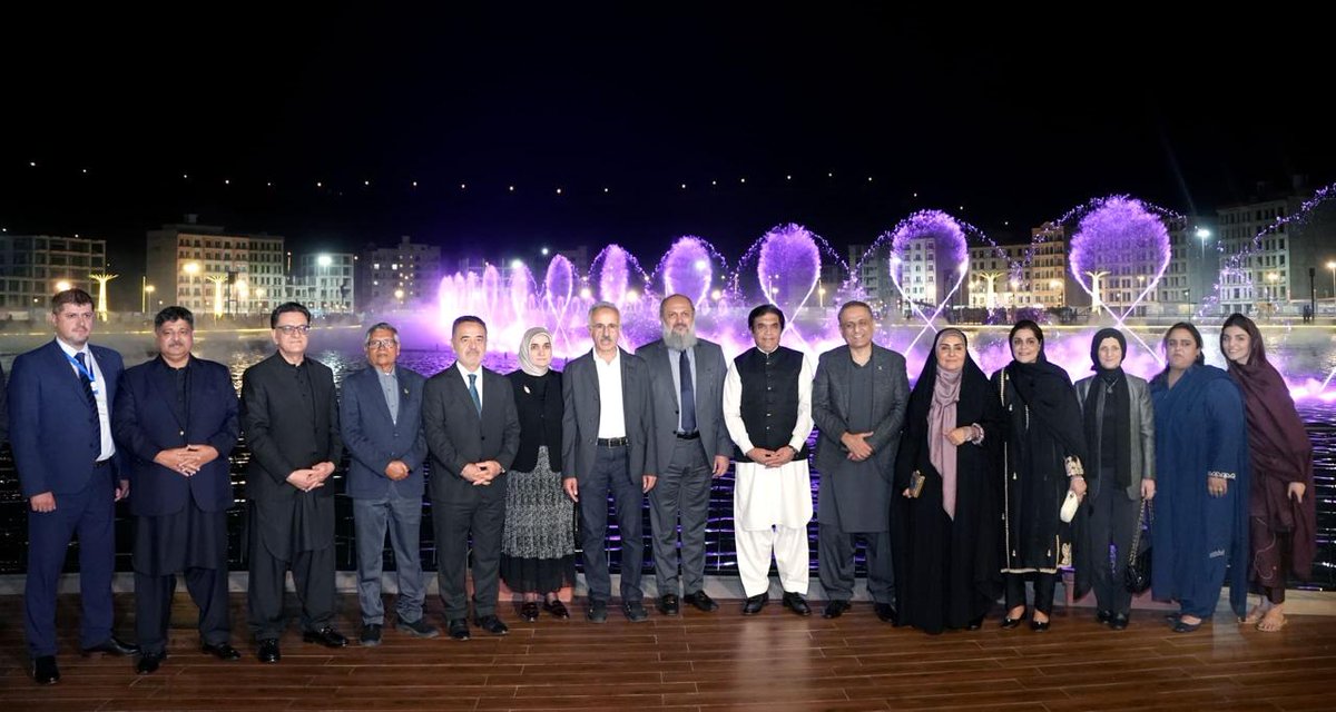 ریجنل ٹرانسپورٹ منسٹرز کانفرنس 2025 کے کامیاب انعقاد پر وزیراعظم محمد شہباز شریف، وفاقی کابینہ خصوصاً وزیر مواصلات عبدالعلیم خان کو مبارکباد پیش کرتا ہوں۔ 
  یہ کانفرس علاقائی تعاون کا بہترین مظاہرہ اور پاکستان کے مستقبل پر دنیا کے غیر متزلزل یقین کا کھلا ثبوت ہے .
وزیر مواصلات