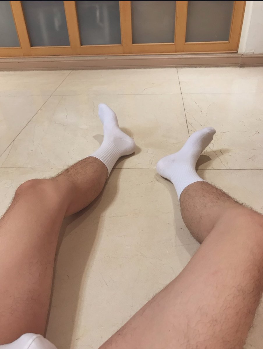愛穿白襪的男 tweet media