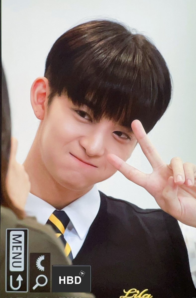 251025 미니레코드 팬싸인회 🐈‍⬛
귀엽냐..🤦🏻‍♀️
#배진영 #BAEJINYOUNG #ベジニョン