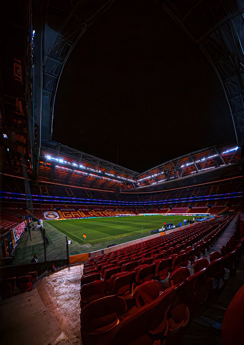 ''Şarkılar sokaklara ait''