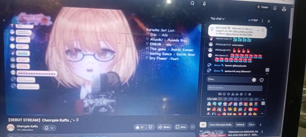 Omedetou Cherry debutnya 🥰🥰🥰🥰

(dan masih aja kena bully pas debut wkwkwkwk)