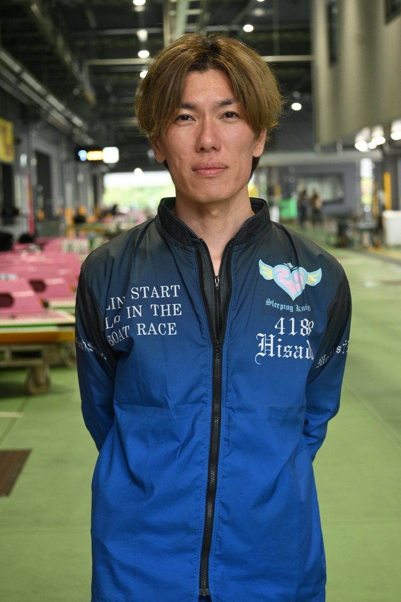 hochi_boatrace's tweet photo. ボートレース津（２５日） 
【ＳＧ第７２回ボートレースダービー】（５日目）
#久田敏之 選手（４Ｒ３着）
「最終日も舟券に絡めるように頑張りたいです。この年（４４歳）になるともう体もボロボロですよ（笑い）。さっきのレースも（２着の）小池修平君を追っていたら膝が痛くなりましたよ。でも、この年になってもやっぱりＳＧには出続けたいですね。また、ダービーに出られるように来年も頑張りたいです！」
＃ボートレース　
＃津　
＃ダービー
