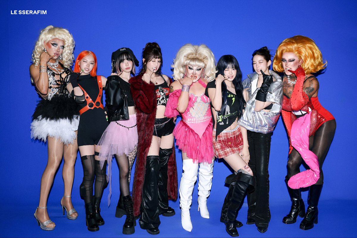 LE SSERAFIM with drags queens 🩵