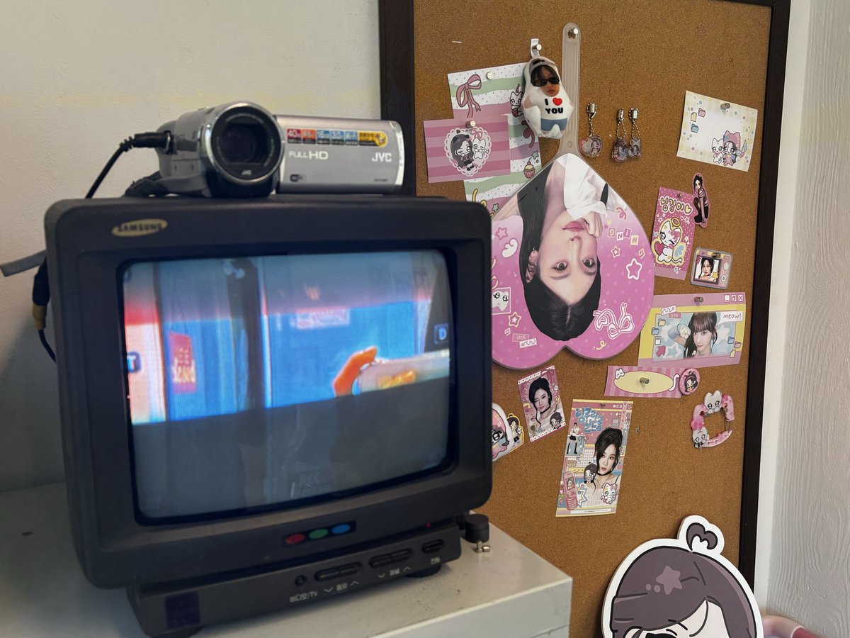 링 ×͜× tweet media