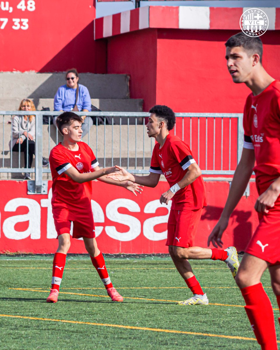 🔛⚽ Debut dels nostres jugadors del Fundació UE Vic-Club CAR a la nova #LligaTalent de la <a href="/FCF_CAT/">Federació Catalana de Futbol</a> 🌟

✅ 𝟏𝟐-𝟏 𝒗𝒔 CE Berga

#SomUEVic 🔴⚪