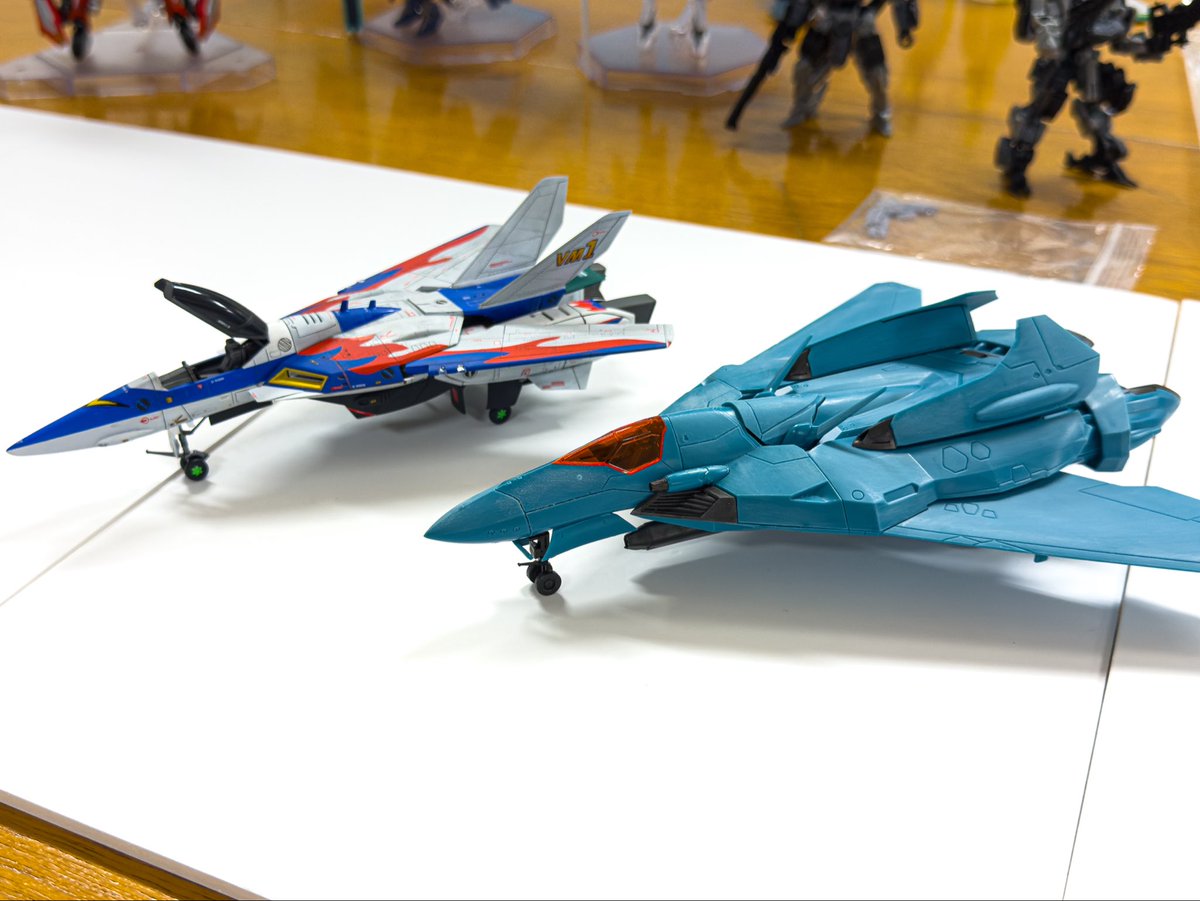 Ia14になります＊ adidas Originals OZGAIA 厚底 スニーカー