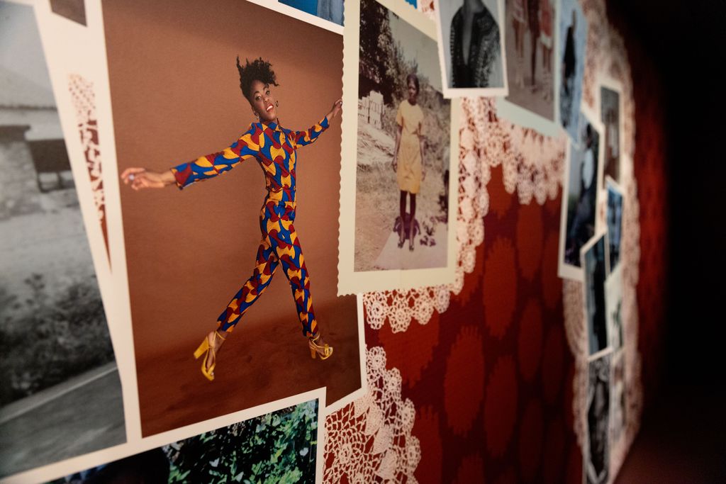 DLVisionMode's tweet image. Visitez au @MuseeMcCordStew jusqu&apos;au 12 avril 2026 la pertinente exposition intitulée Le travail de nos tantines : la force du dévouement #Exposition #Montreal #CommunauteNoire #Tantines #DLVisionMode
👉
musee-mccord-stewart.ca/fr/expositions…