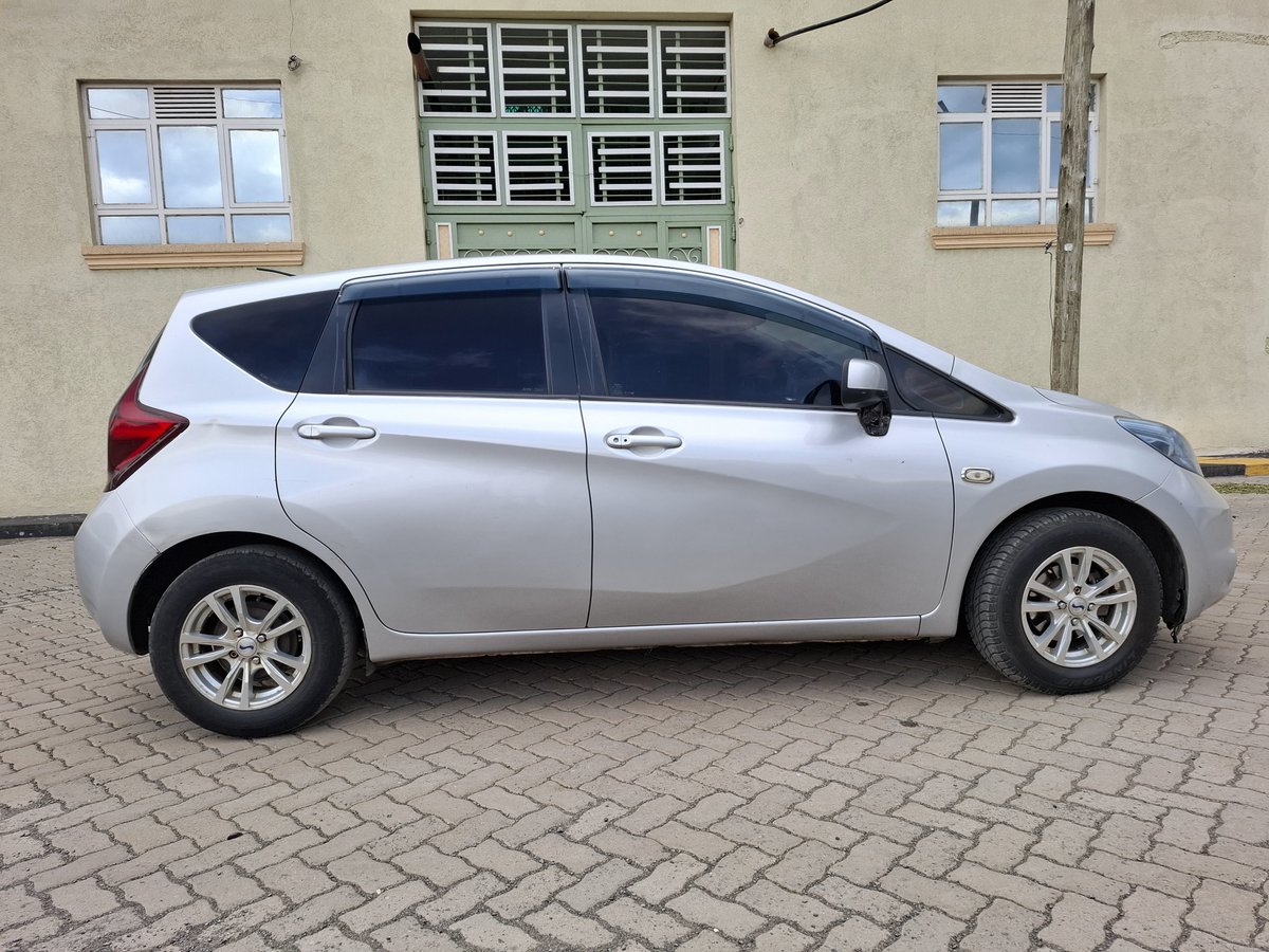 swiftmikes's tweet image. FOR SALE: 2014 Nissan Note.
1200cc Engine
CVT Transmission
Mileage 157,000km
Alloy Wheels
📞 Call/WhatsApp: 0792 806474
💰 KES 690,000.