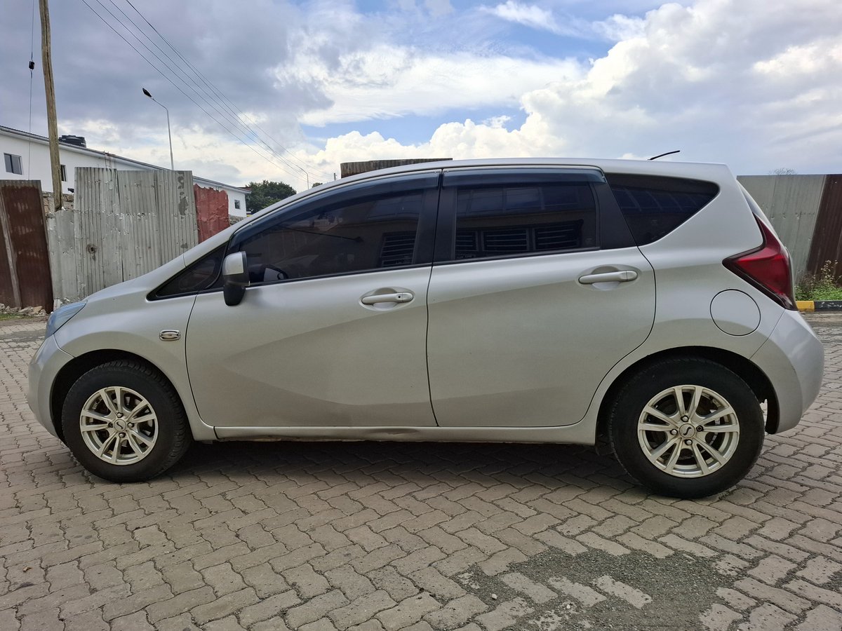 swiftmikes's tweet image. FOR SALE: 2014 Nissan Note.
1200cc Engine
CVT Transmission
Mileage 157,000km
Alloy Wheels
📞 Call/WhatsApp: 0792 806474
💰 KES 690,000.