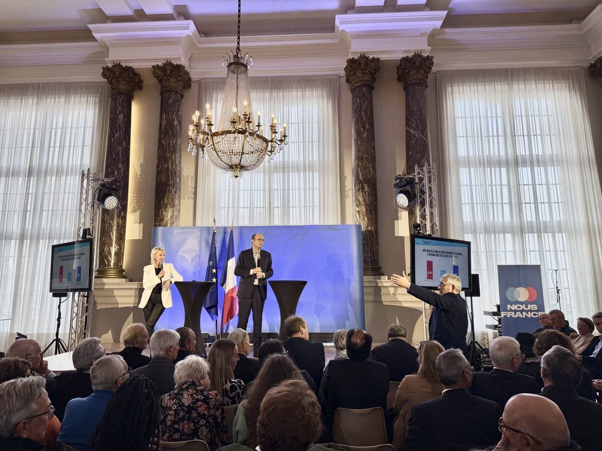 NousFrance_fr's tweet photo. 🔵 Économie, justice sociale, immigration, sécurité, offre de soins, éducation, logement…
À #SaintQuentin, tous les sujets qui comptent pour les français sont sur la table  💬
👉Une même ambition: écouter, comprendre et construire ensemble 💪🇫🇷
#LiveNousFrance @xavierbertrand https://t.co/Wlmz8Kikch