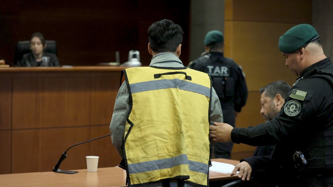 #Cooperativa90 Prisión preventiva para psicopedagogo acusado de explotación sexual de menor en Punta Arenas tinyurl.com/3v3vn2bh