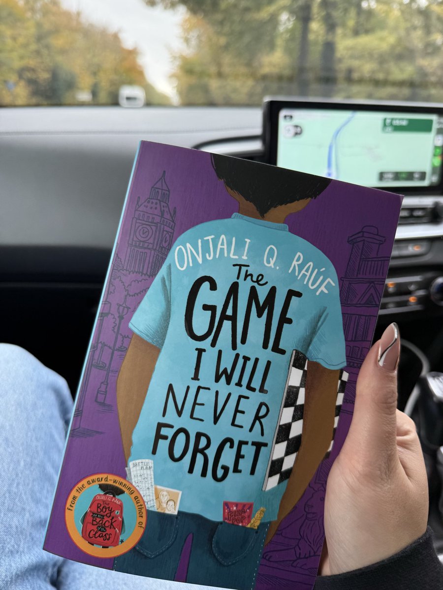 _MissJames_x's tweet photo. It’s a long drive to Reading at the start of half term so it’s the perfect time to start my half-term reading🤪 https://t.co/IPDkj7r1lT