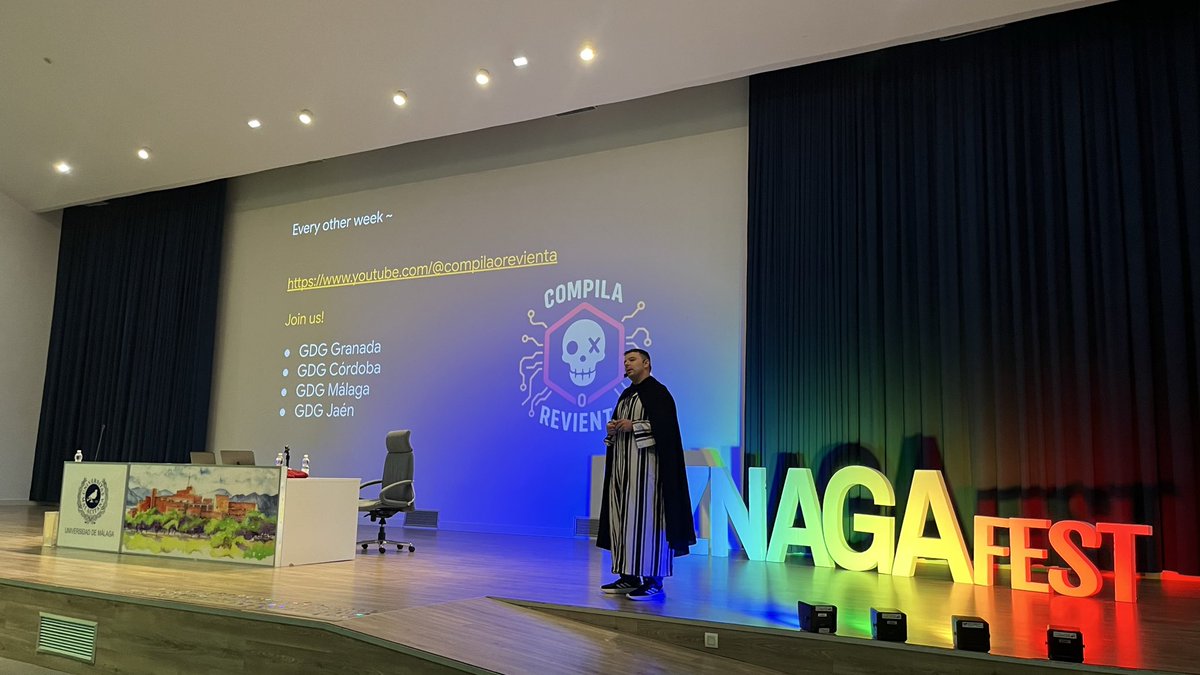 cadirneca's tweet photo. La importancia de la #observabilidad con el gran @iblancasa en @BiznagaFest #Malaga 👏👏👏🙌🙌 https://t.co/2rA9rU8XOs