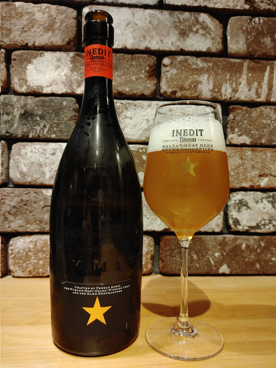 beertaster_jp's tweet photo. 頂きもののイネディット！
久しぶりだったので味はあまり覚えていませんでしたが、今回の印象は控えめのベルジャンホワイトという感じ！
#INEDIT
#エル・ブジ https://t.co/ufL4lYSQI0