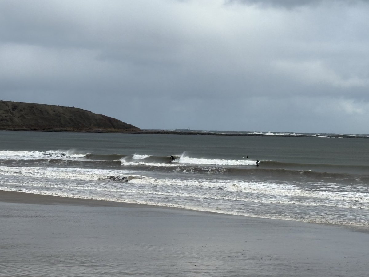 SarahHGlew's tweet photo. Surfs up in Filey Bay https://t.co/b7oX2IoI1F