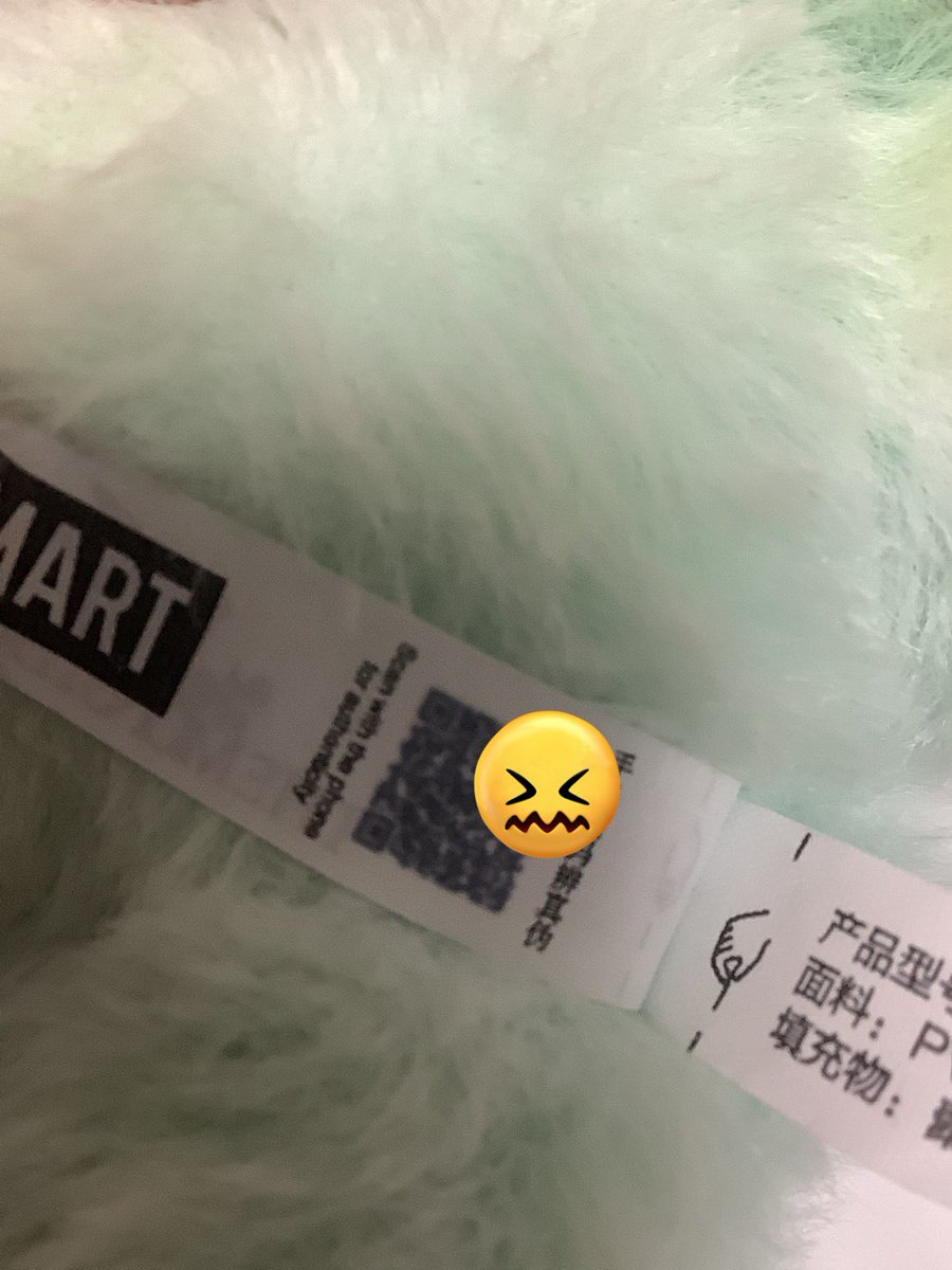 lmvq02's tweet photo. やっとポップマートに行けて買えたエナジーラブブさん、
��対本物のはずなのに、QRコードが滲みすぎてて読み取れない🥲
アソートで買ったのにみんな滲んでる🥲
どうして⁉️ https://t.co/iGyjNbrBTX