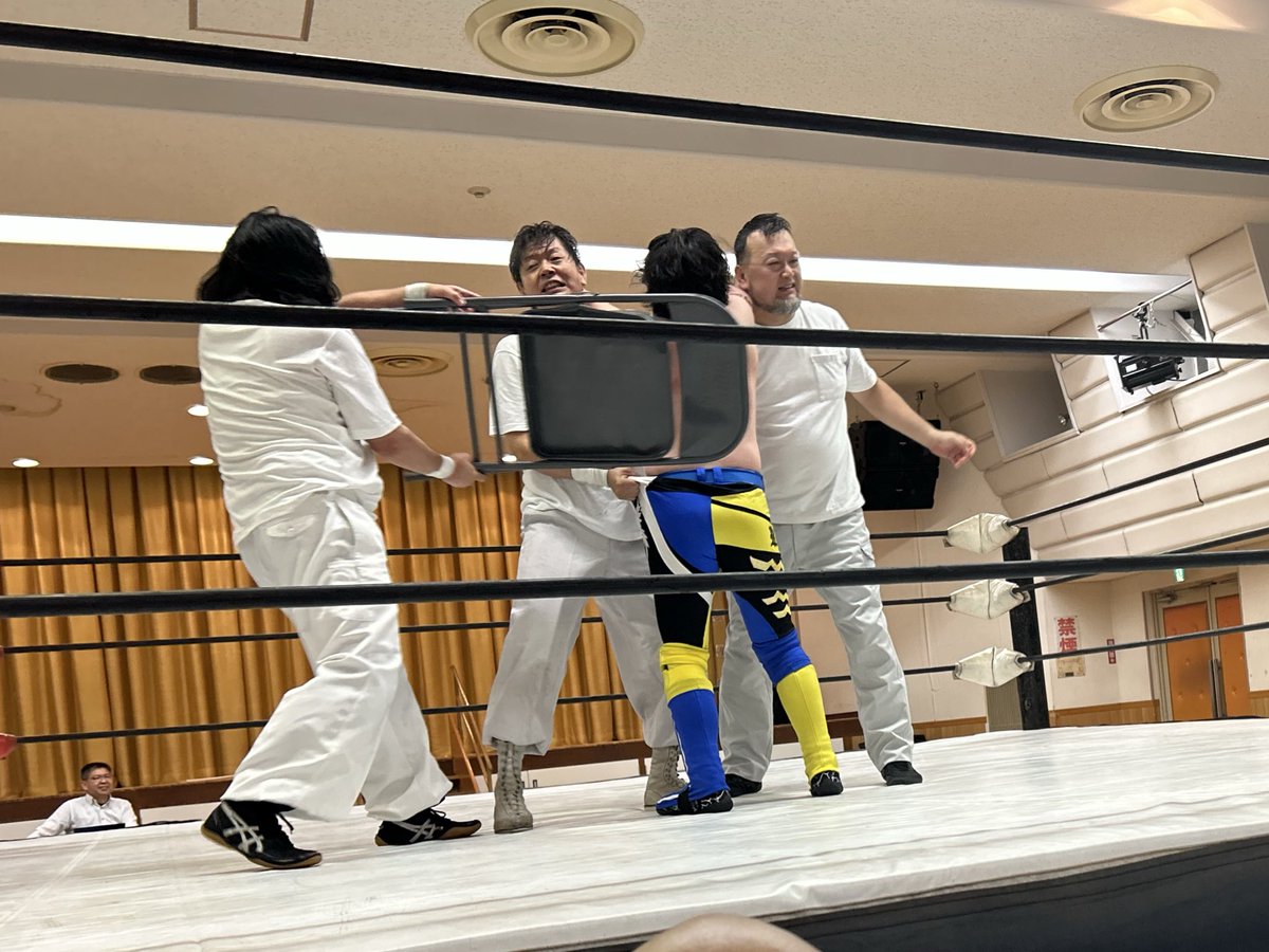 tommy_shanshan's tweet photo. 2025.10.12
RAWプレ旗揚げ興行vol.90
メインイベント⑭
ACE of RAW選手権試合
川畑 龍生
VS
滅僧
レフェリー不在の中で起こる反則
#RAW90 https://t.co/7M492yz6jM