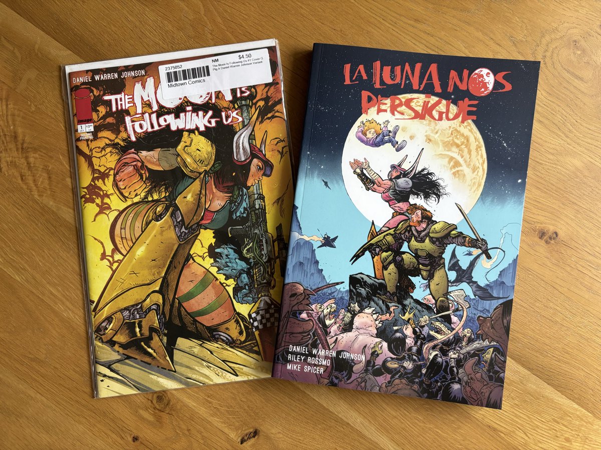 bensoKodama's tweet photo. ¡Por fin ha llegado el momento de continuar la historia!
No lo esperaba, pensaba que lo próximo que iba a disfrutar de @danielwarrenart sería el Annual de Absolute Batman 🙂
#TheMoonIsFollowingUs llega a España. https://t.co/jPHpHkkNUA