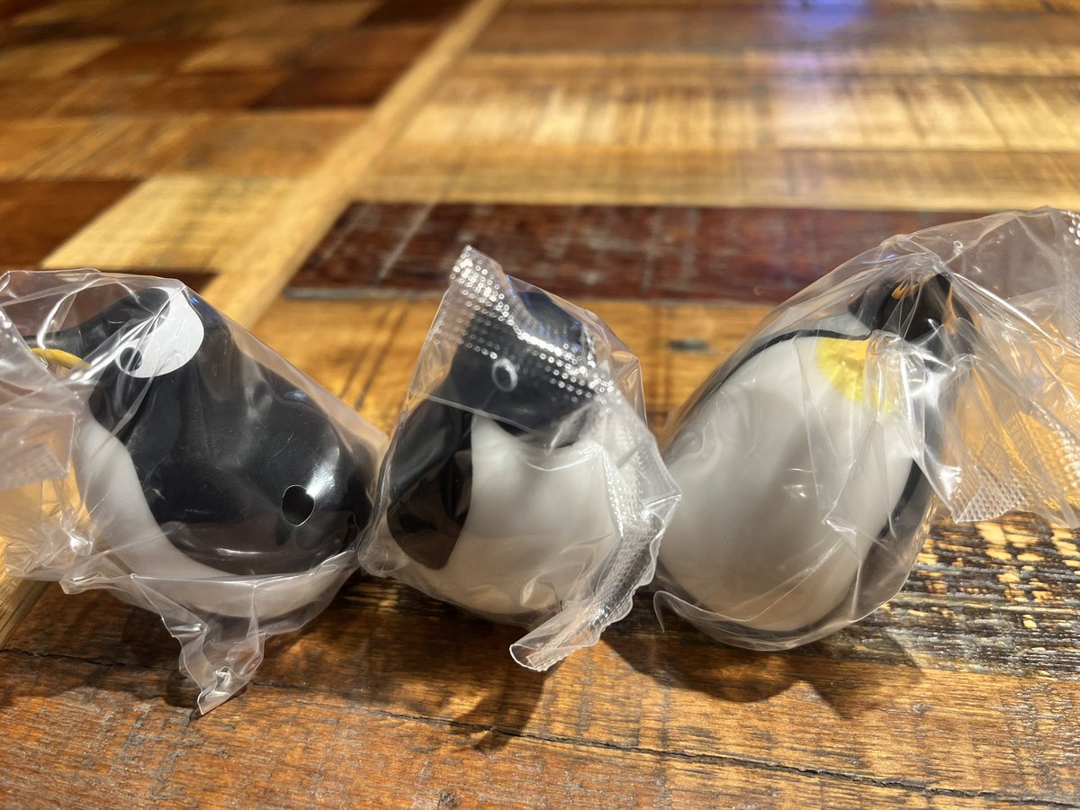 simple_code's tweet image. 梅田ペンバザ。ペンギンライト💡✨