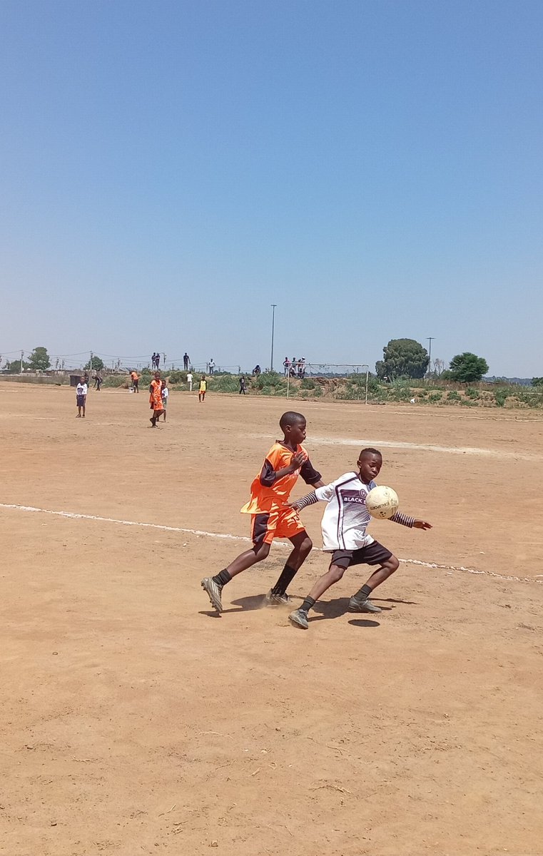 development_fc's tweet image. ⏰ FULL TIME
Black Stars 1 : 2 Liverpool Development
(Toka ⚽, Siyolise⚽)
Man of the Match : Siyolise Sijaji
#ForeverLiverpool #Under15 #TeamyoDumo