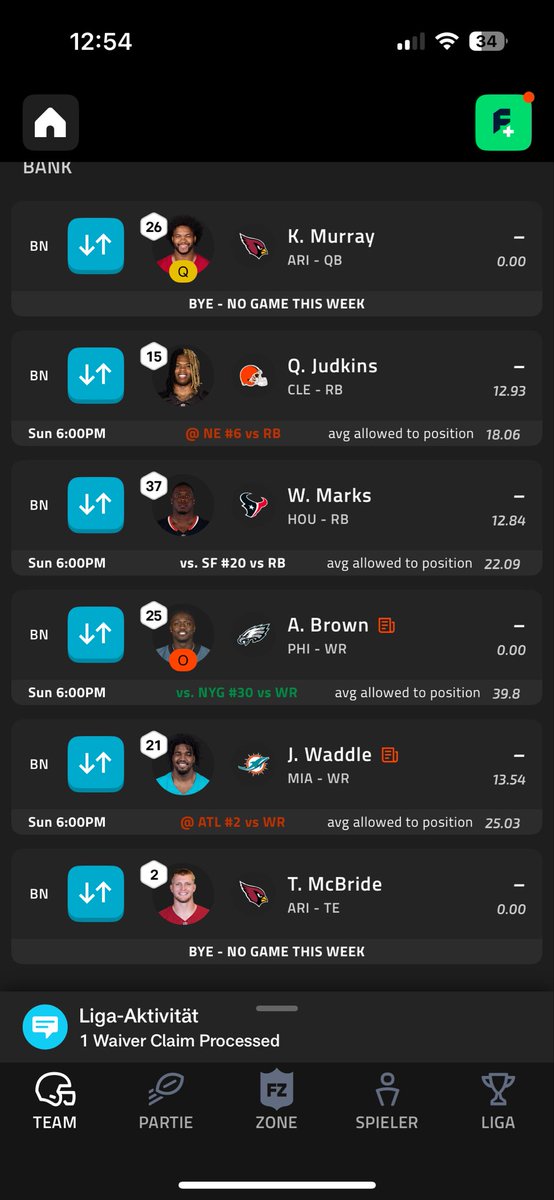 AntonFreud's tweet photo. @blitzlink_ hi. Can u please help me this week? Should i start Judkins or Swift at flex? Full PPR.  
And should i start Worthy at WR2 or pick Mims from waiver wire? But then i must drop woody marks for him!? 
What do you think? https://t.co/WxWCLydOBq
