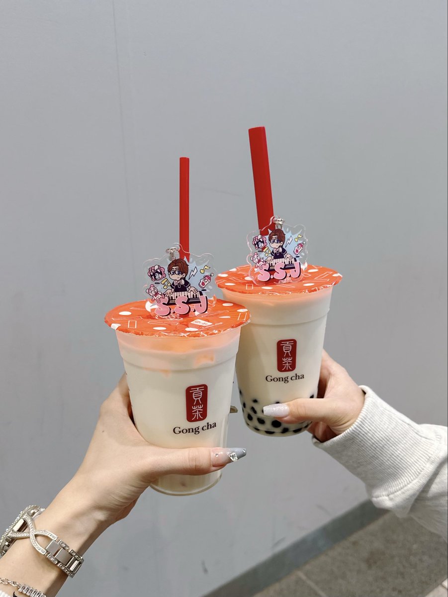 __24sj3's tweet image. #SSJ パーカーお揃い㌨🍒✨