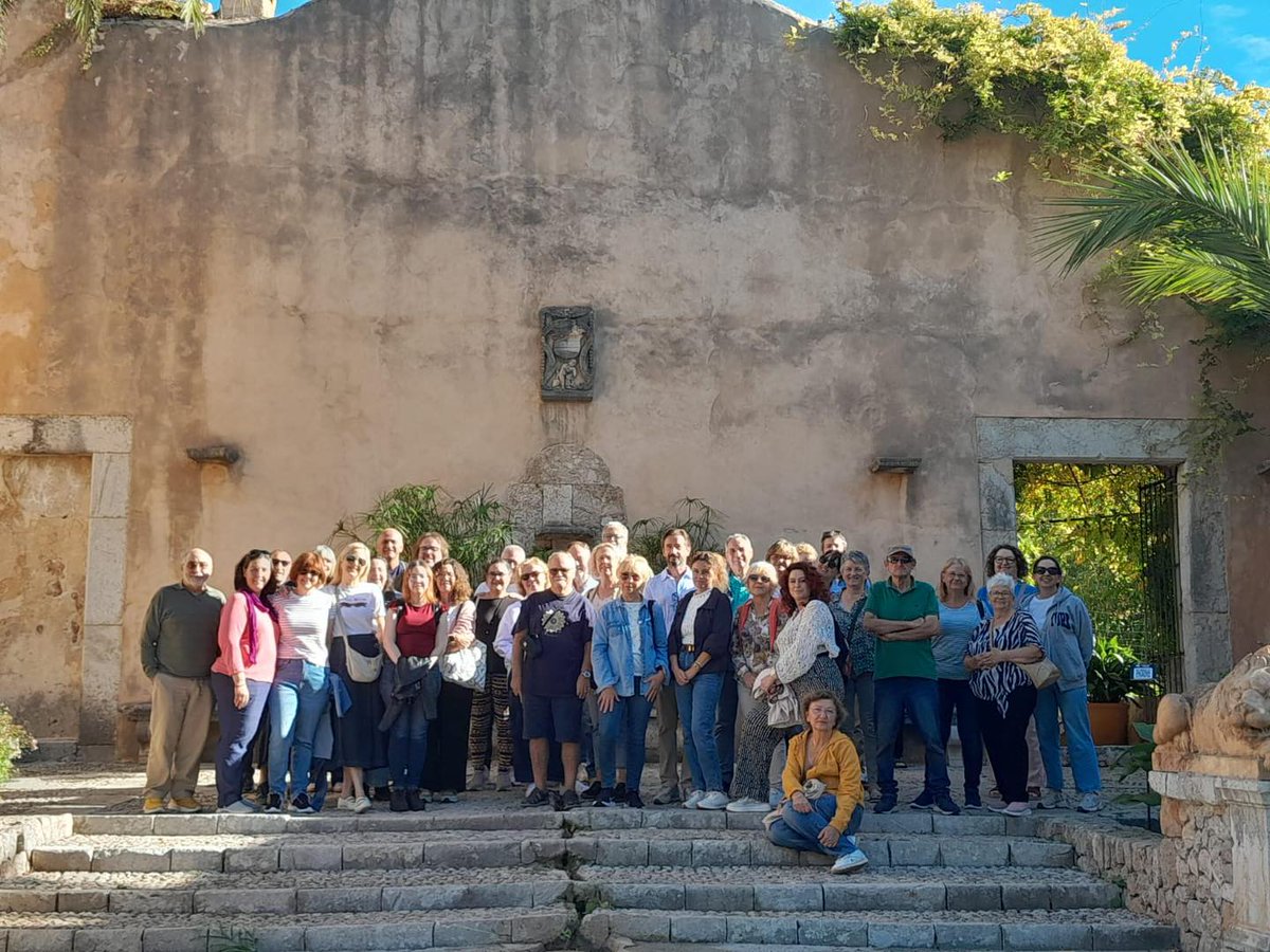 AjStaMariaCami's tweet image. #cultura #sortides
Avui dematí hem visitat les cases i els jardins d’Alfàbia guiats per Tomàs Vibot.