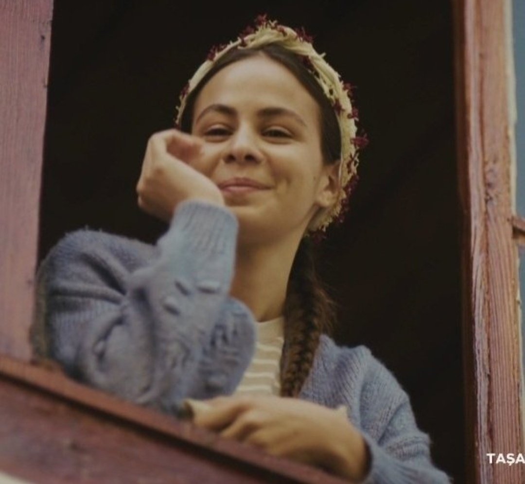 Gülen gözlerini soldurmuşlar kuzularımın burada ne kadar da mutlular🥺 İki cihanda yatacak yeriniz yok furtunalar!

#TaşacakBuDeniz