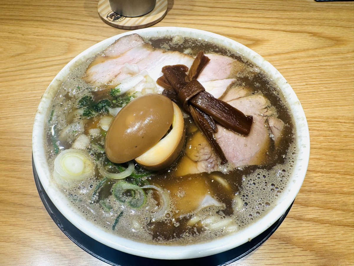 寒いので強制的にラーメン😁