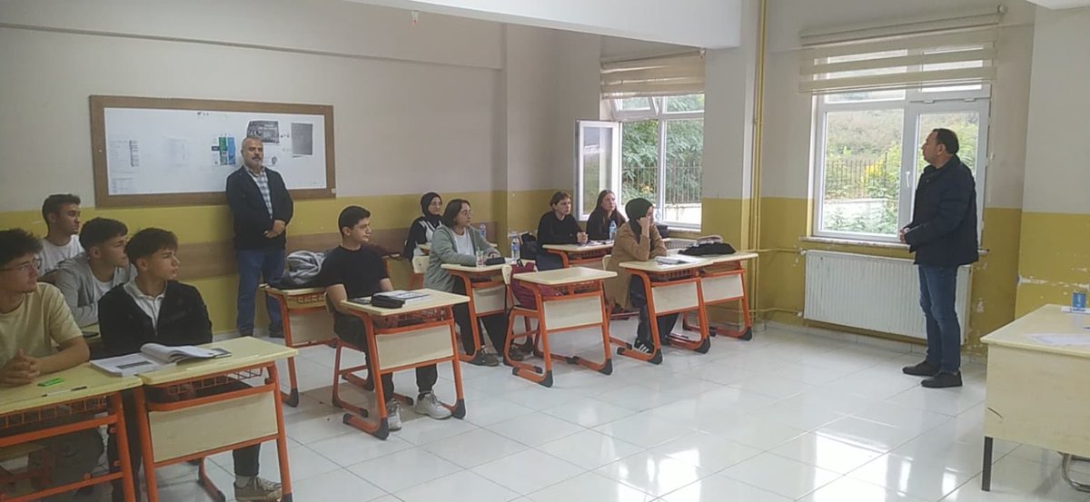 📌Salıpazarı Anadolu İmam Hatip Lisesi Destekleme ve Yetiştirme Kursu Ziyareti
İlçe Millî Eğitim Şube Müdürü Hasan BÜYÜKBAŞ Salıpazarı Anadolu İmam Hatip Lisesi’nde yürütülmekte olan Destekleme ve Yetiştirme Kurslarını (DYK) ziyaret etti.