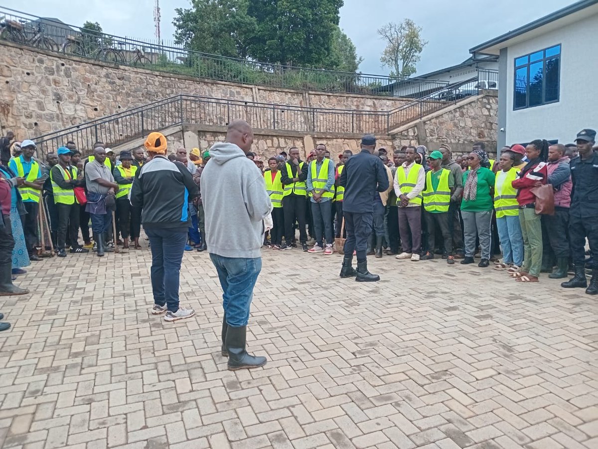 Aho gutera inda zitateganyijwe gahunda ni ugutera ibiti.Uyu ni umwe mu myanzuro y'urubyiruko rwa <a href="/RwandaYouthVol1/">Rwanda Youth Volunteers</a> muri <a href="/Nyamagabe/">Nyamagabe District</a> nyuma y'umuganda wo gutera ibiti by'imbuto ziribwa wakozwe ku bufatanye na <a href="/Rwandapolice/">Rwanda National Police</a> ,abanyonzi n'abamotari <a href="/ryvcpsouthprov/">RYVCP South Province</a> <a href="/RwandaLocalGov/">Ministry of Local Government | Rwanda</a>