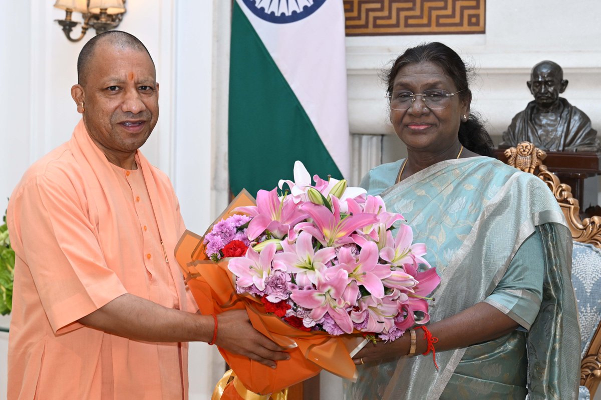 President of India (@rashtrapatibhvn) on Twitter photo Chief Minister of Uttar Pradesh Yogi Adityanath called on President Droupadi Murmu at Rashtrapati Bhavan. Chief Minister of Uttar Pradesh Yogi Adityanath called on President Droupadi Murmu at Rashtrapati Bhavan.