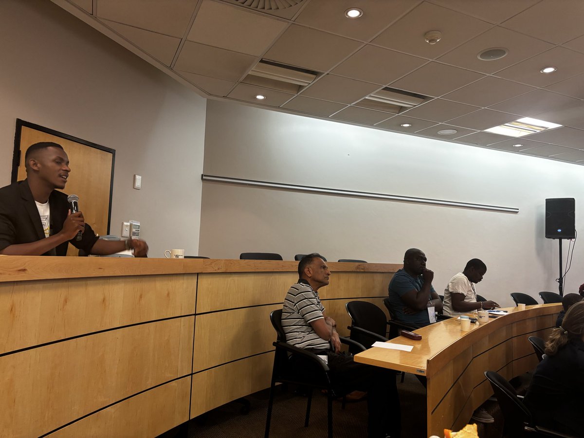 ForDemocracySa's tweet image. Executive Director at the @KathradaFound, @Neeshanb1 draws from audience reflections on what #DefendOurDemocracy must tackle in the coming years.