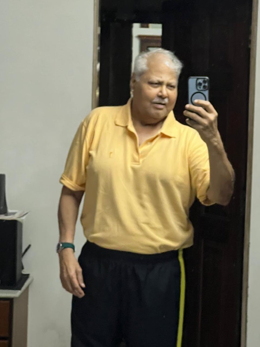 The last selfie of my guide, My Guru, Mere bade bhai 😭😭😭😭

I will miss you forever. Phir aana apne hi desh 🙏🙏🙏

Subah hi chat hui thi. This is not done 😭😭😭

<a href="/sats45/">satish shah🇮🇳</a> ji