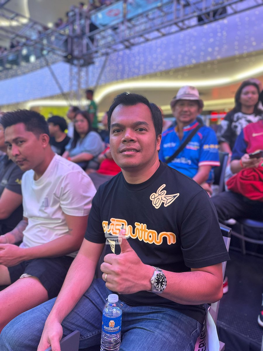 OneSportsPHL's tweet image. TAKO SATURDAYS 🎱

Filipino billiards players were present to watch the Final and interact with fans on Day 4 of the Philippines Open Pool Championship | via Maureen Muarip/One Sports

#PhilippinesOpen #WNT #OSOnTheSpot