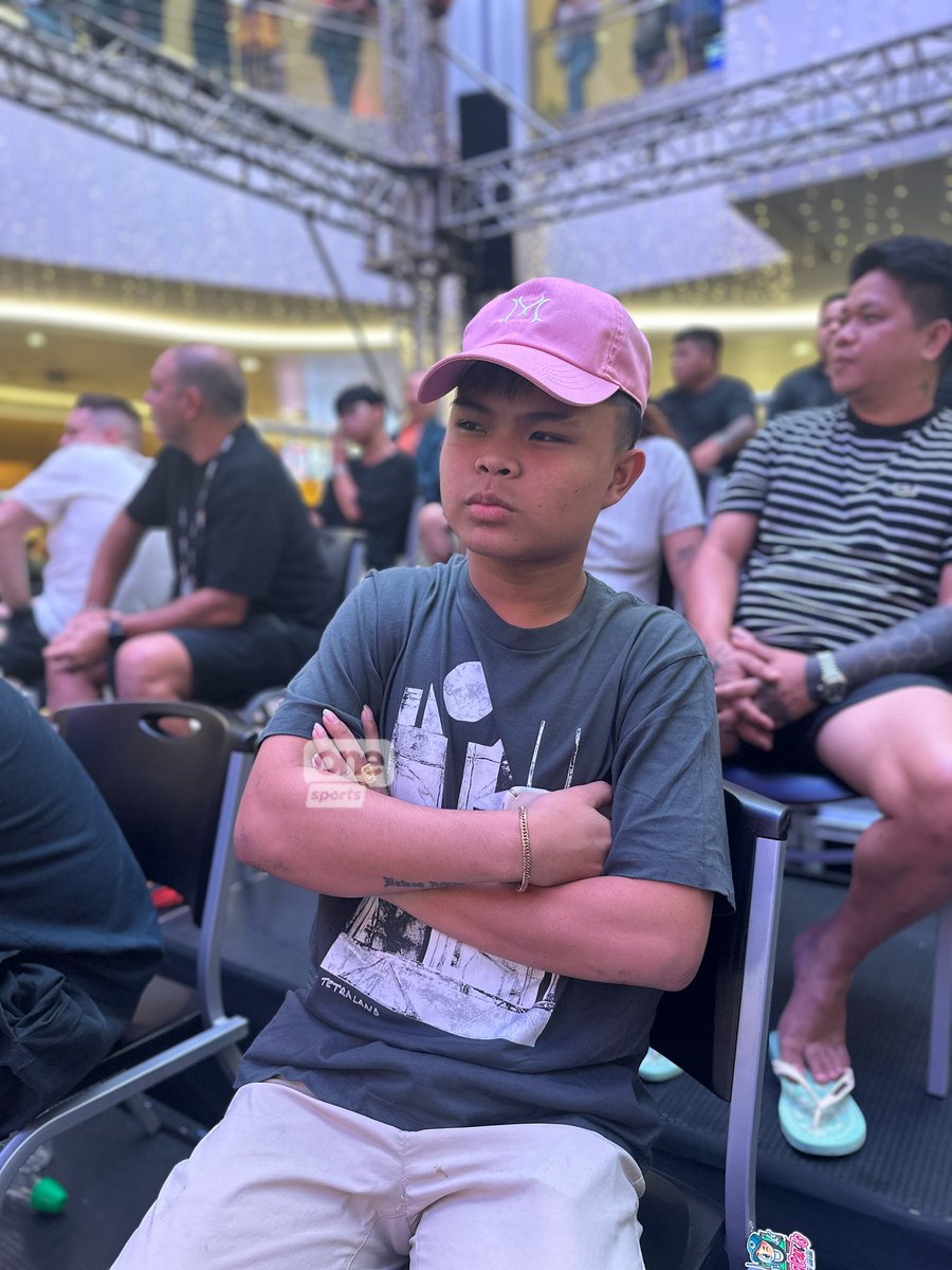 OneSportsPHL's tweet image. TAKO SATURDAYS 🎱

Filipino billiards players were present to watch the Final and interact with fans on Day 4 of the Philippines Open Pool Championship | via Maureen Muarip/One Sports

#PhilippinesOpen #WNT #OSOnTheSpot