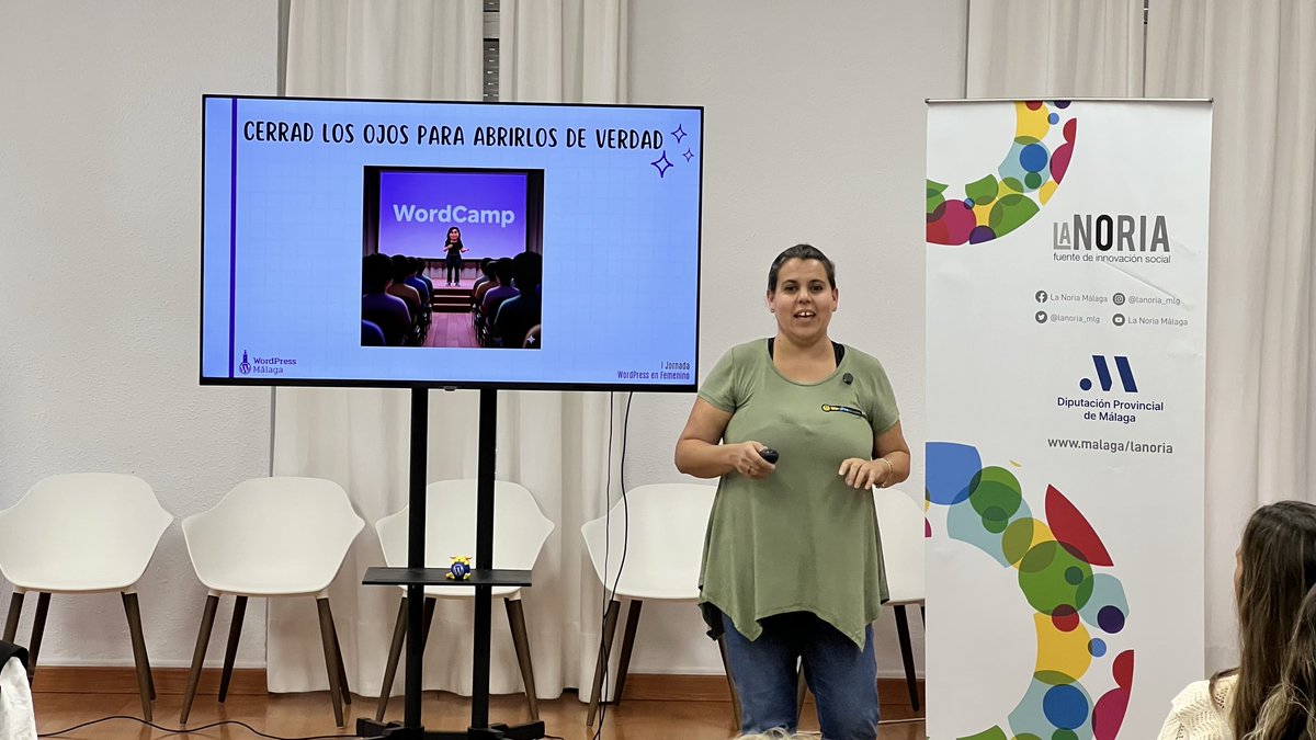 Termina en <a href="/lanoria_mlg/">La Noria</a> la jornada #WPFemMlg organizada por <a href="/wpmalaga/">WordPress Málaga</a>   Y la última charla es de la grandísima <a href="/LidiaMarban/">Lidia Marbán 🖥️🏺</a> 💜