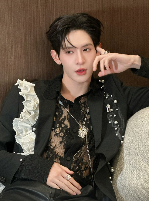 #TigerCoffeeXJamesSu #JamesSu

  White  🤍                                                        Black 🖤