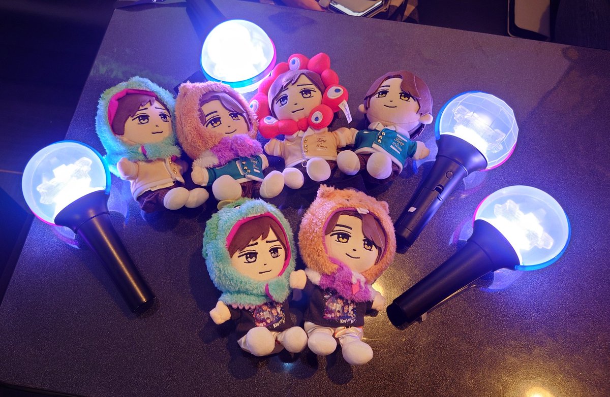 初めましての🖤担さん3名と私で
Re:ERA鑑賞会をやったよ！
息をのんだり溜息出たりで見応えあった
ご一緒してくれたお三方ありがとう！