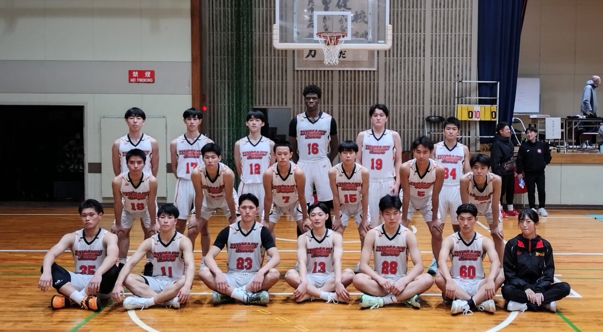 NC_MBBC's tweet image. 明日はベスト4をかけて静岡学園高校との戦いとなります。インターハイのリベンジマッチです🔥応援よろしくお願いします💪
ウインターカップ静岡県予選
準々決勝
沼津中央高校-静岡学園高校
10月26日13:20トスアップです🏀
#沼津中央 #NC #WC #静岡バスケ