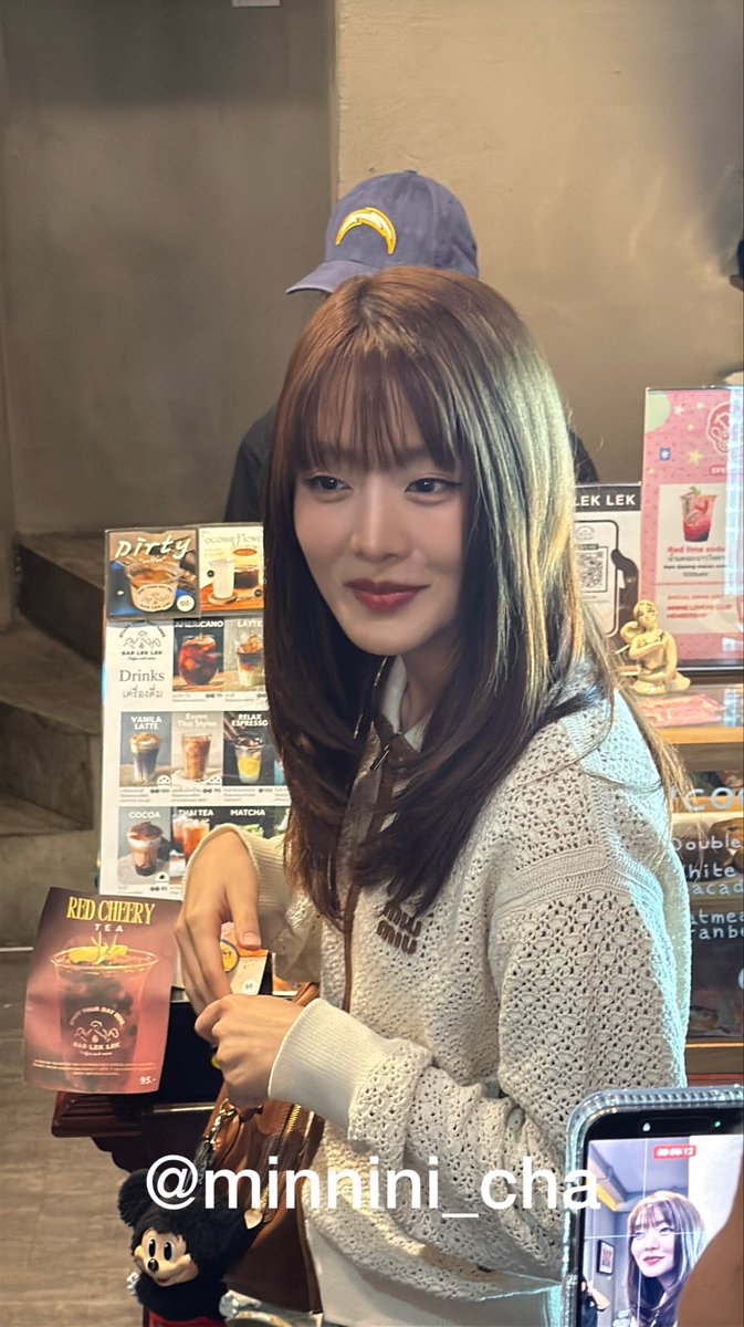 minnini_cha's tweet photo. MINNIE IRL สวยม้ากกกก #มินนี่ #MINNIE #민니 https://t.co/3GpOaEtmnc