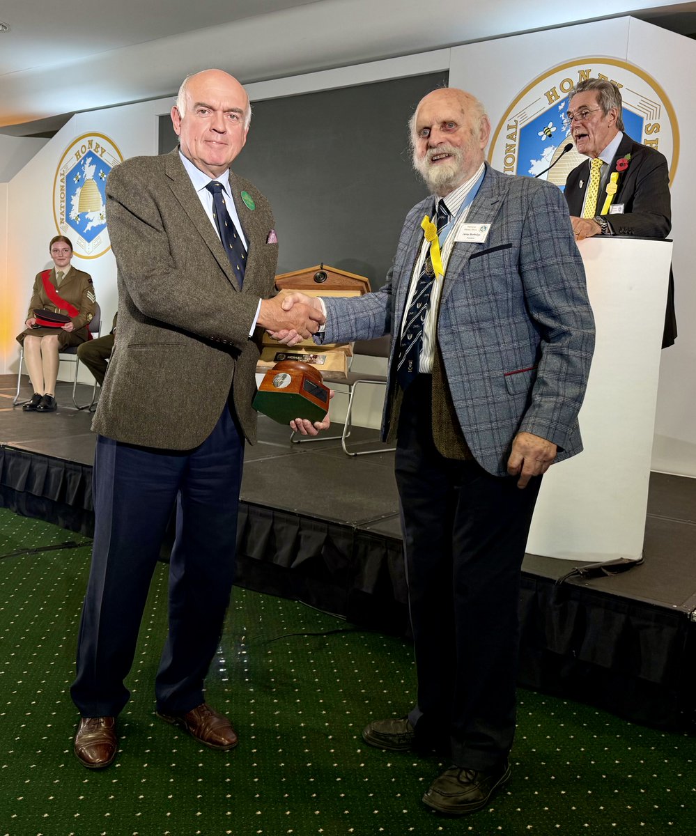 Wax Chandlers’ Cup and Richard Blaxland Trophy at 2025 National Honey Show ⁦<a href="/MastrWaxChandlr/">Master Wax Chandler</a>⁩