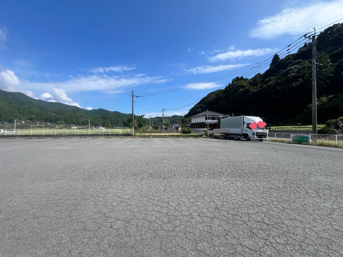 めーーーちゃ田舎のコンビニにポツンと愛車ちゃん( ᴖ ·̫ ᴖ )️🩵

実は大型の免許取得中で愛車を降りる事に…。
寂しいなぁ。
ステップアップ頑張ろう🥲