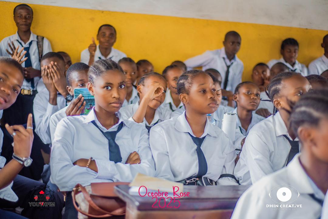 🎀 #OctobreRose | Youthfim au Collège Mama wa Boboto !

Dans le cadre de notre campagne "Ma santé, Ma responsabilité", nous avons abordé les "Mythes et réalités sur le cancer du sein".

Merci au Dr Chadrack &amp; à Souzane Sombo pour avoir démystifié les idées reçues !

#CancerDuSein