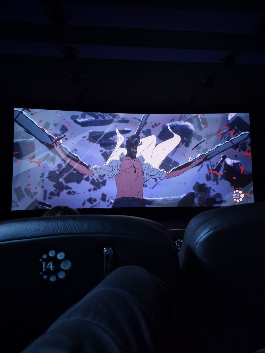 Depuis le temps que j'attendais ce moment ! HERE WE AREEEE !