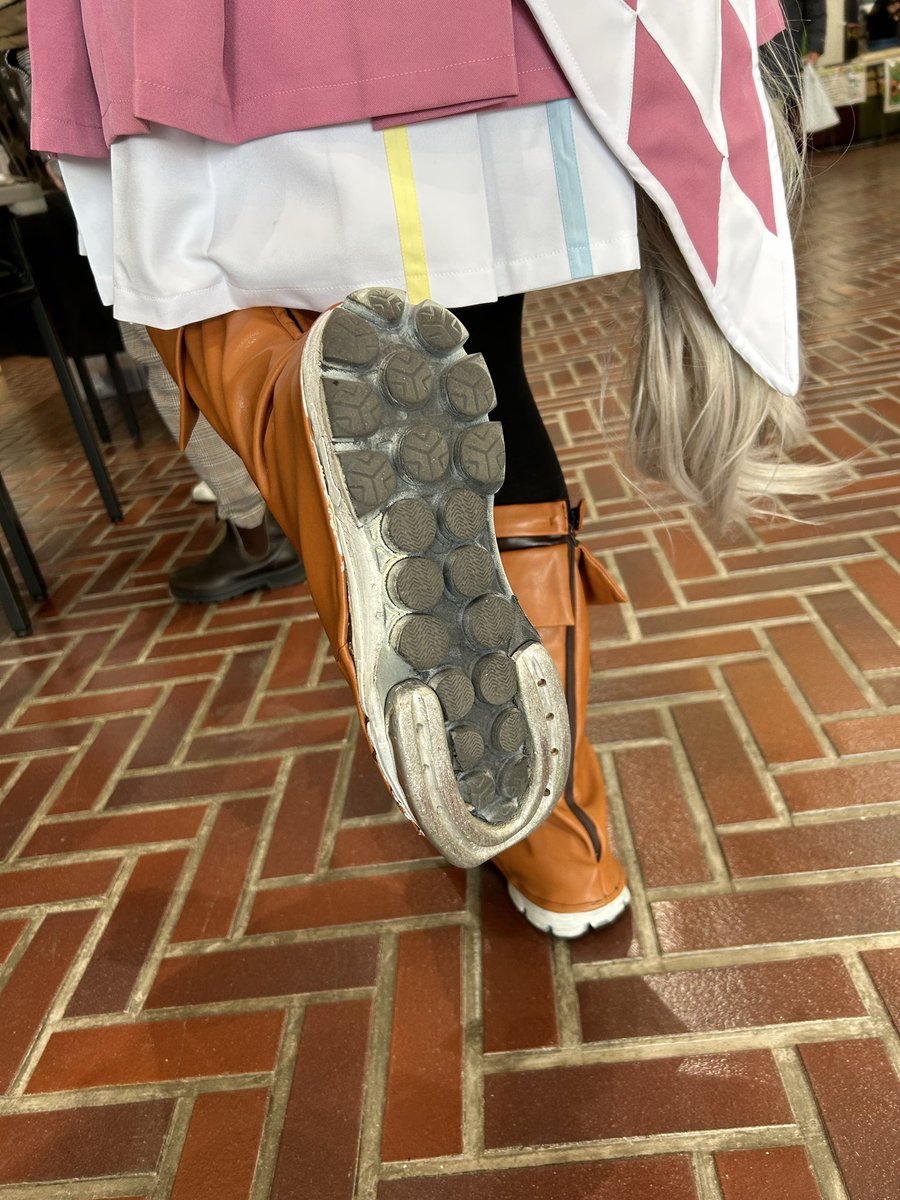 本日、馬カルフェスに、ノーザンレイクさんと出店させて頂きました.
皆様、ありがとうございました☺︎
ウマ娘コスプレイヤーの方達、とっても可愛かったです♡
工夫が凄い‼︎
そして、NLさんの新厩舎楽しみです♪
x.com/nlstaff/status…

#馬カルフェス　#マナイ　#ノーザンレイク　#ウマ娘