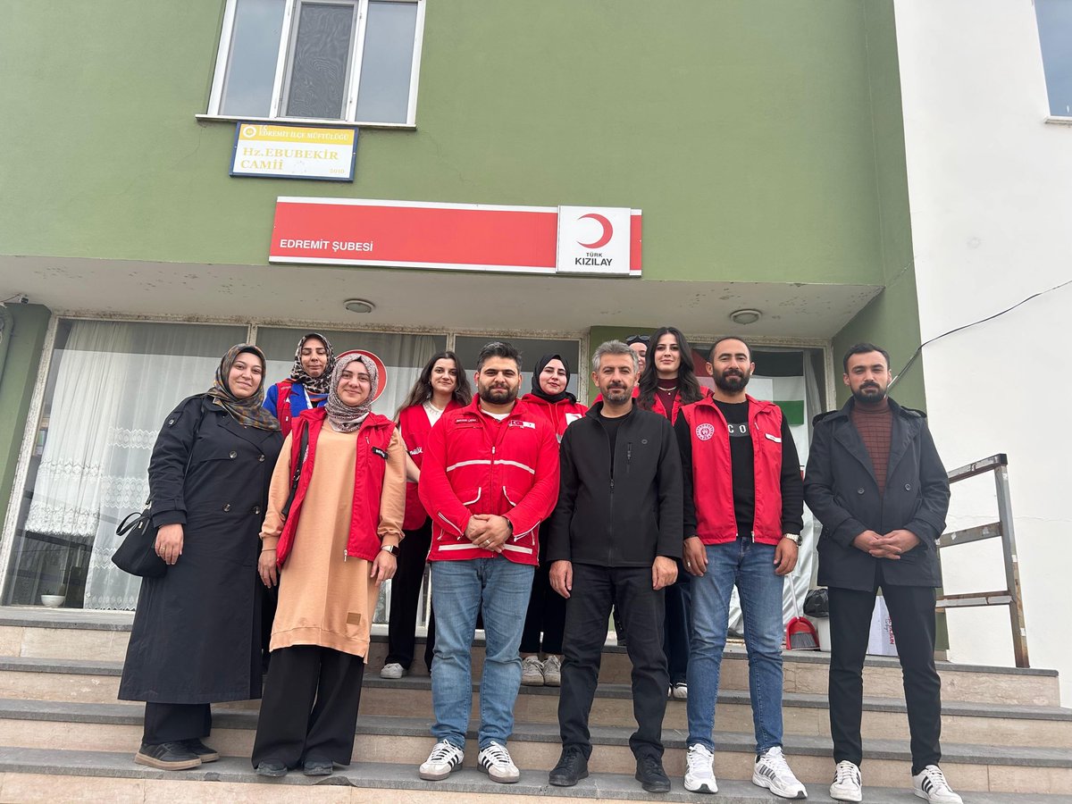 Van Edremit Kızılay tweet media
