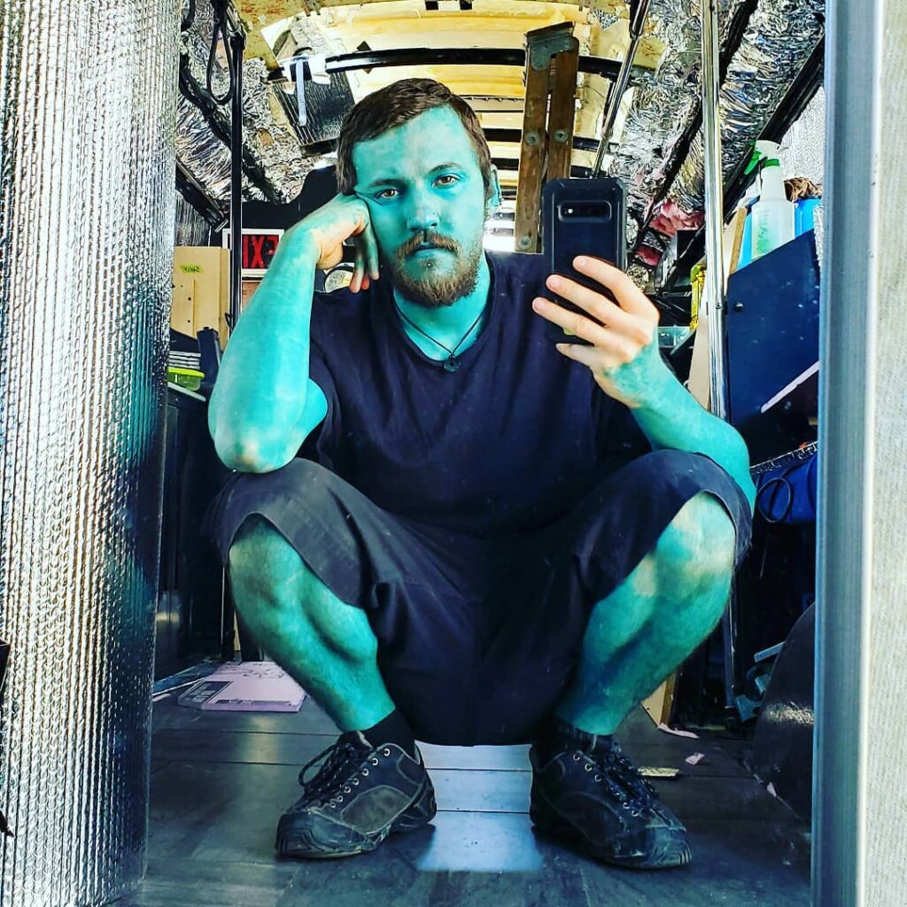 DewEnjoyer's tweet image. As a trans woman I find it interesting how a lot of the arguments I've seen against the blue lady are very similar to the ones transphobes make against me, the idea of tattooing your whole body blue isn't that crazy it's literally been done before! The guy's called Donnie Snider!