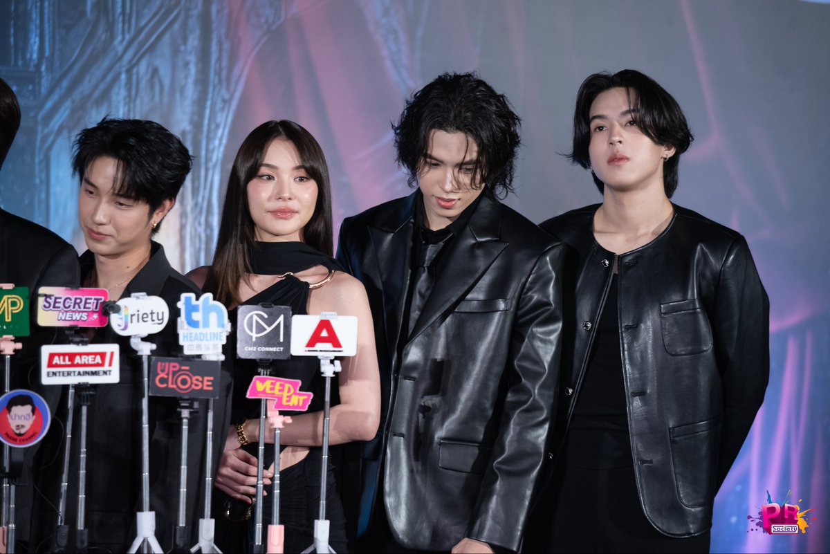 PRSocietyNews's tweet photo. มาร่วมลุ้นตอนจบไปพร้อมกันนะคะ 

BOUNPREM REVAMP FINAL EP

#RevampSeriesFinalEP
#bb0un #prem_space 
#markjrtn  #BarcodeTin
#UnNapat #stamp_panachkorn
#kayavine #kapookphat 
#aj__chayapol #jj__chayakorn https://t.co/gmGjcTFBop