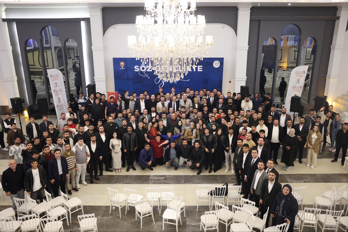 Gençlik Kolları Başkanımız Yusuf İbiş ile birlikte Ege'nin kalbi gün boyu gençlikle attı 💪

📍Manisa'da düzenlenen kampta Yeni Seçmen Birimimizin Ege Bölgesi Lise Başkanlarıyla bir araya geldik. 
📍Akabinde şehzadeler şehri Manisa ve İzmir'de "Söz Gençlik'te" programlarımızla